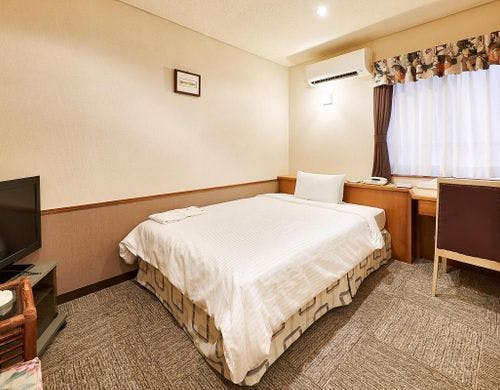 エコノミーダブルのベッド