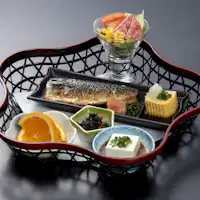 저희 숙소가 자랑하는 균형 잡힌 인기 일본식 조식