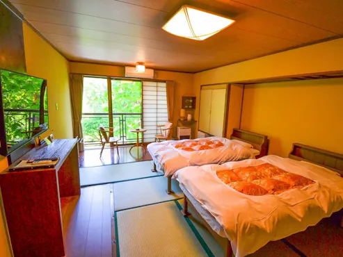 4층 【일본식 방 + 침대 2개】