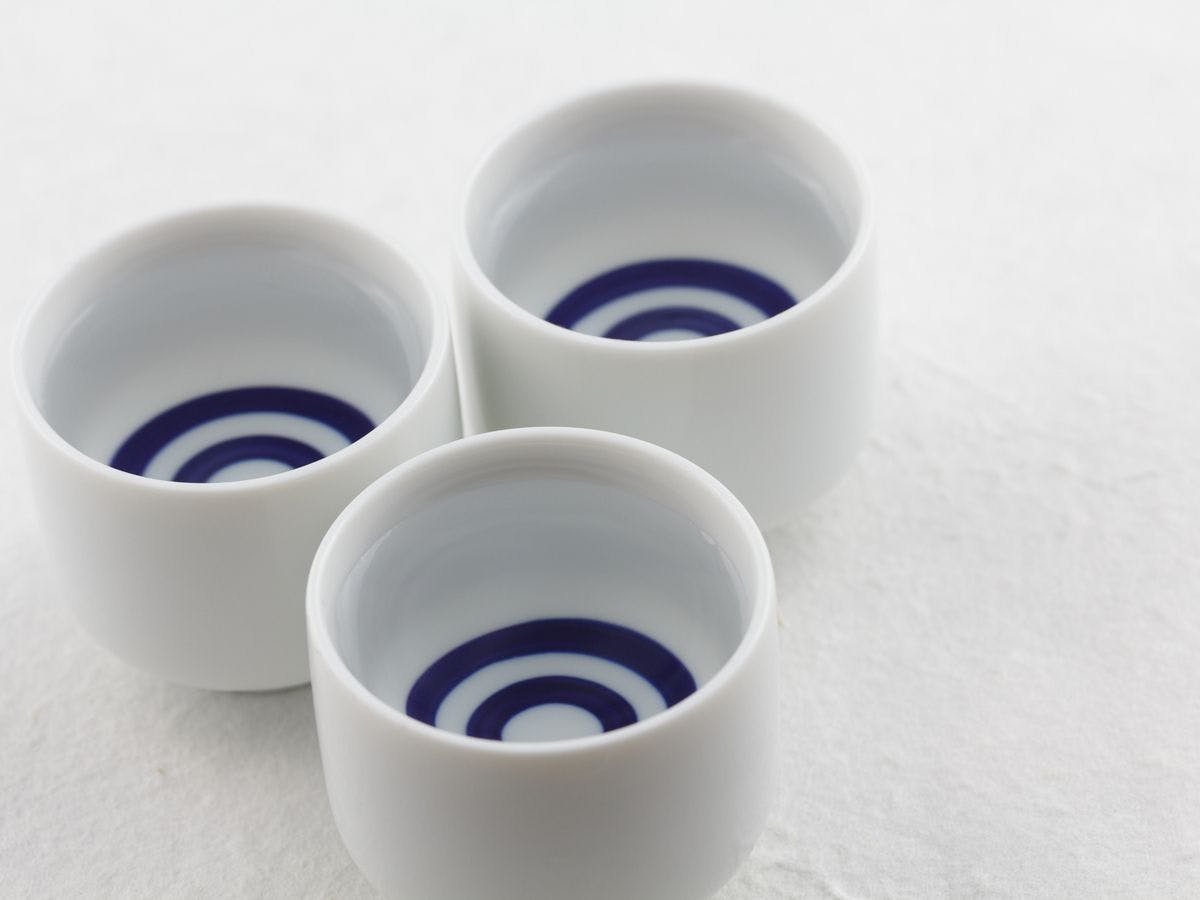 ชุดชิมสาเก (ภาพ)