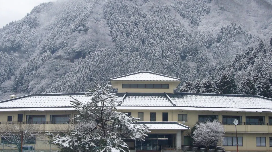 Maruoka Onsen Takekurabe