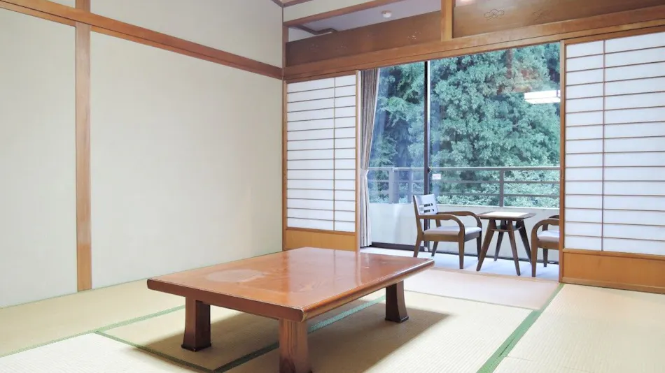 Maruoka Onsen Takekurabe