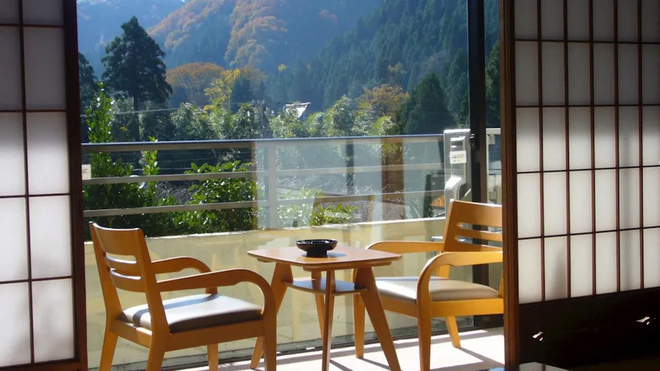 Maruoka Onsen Takekurabe