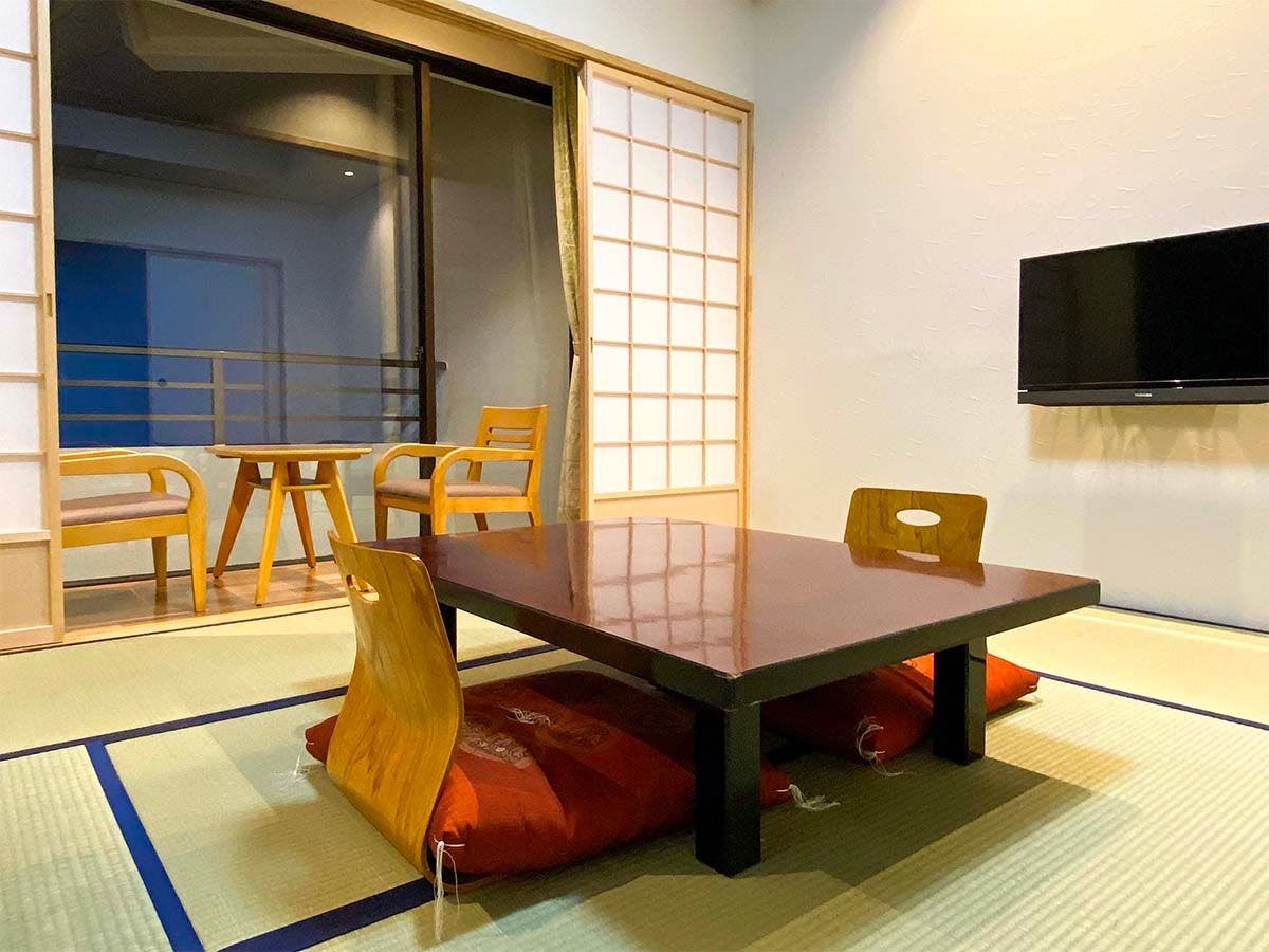 Maruoka Onsen Takekurabe