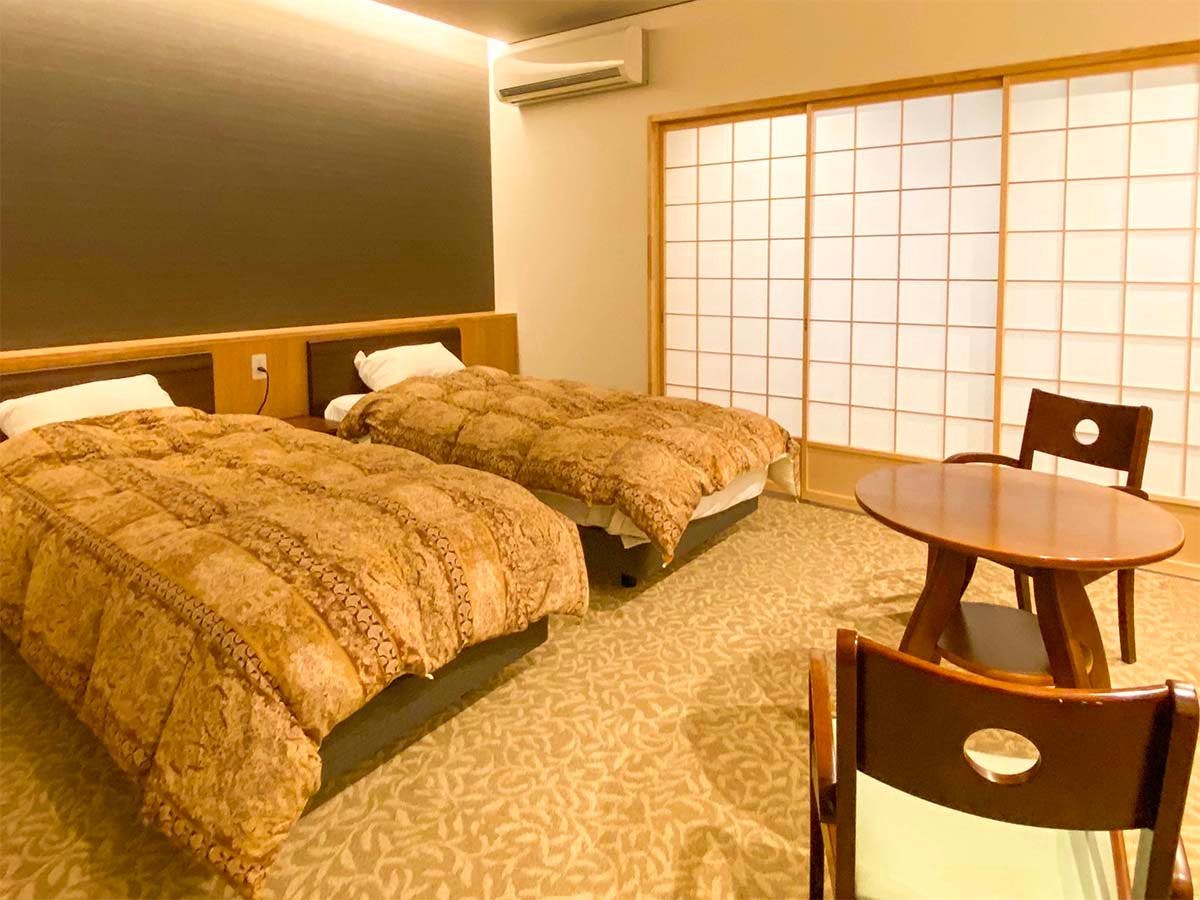 Maruoka Onsen Takekurabe