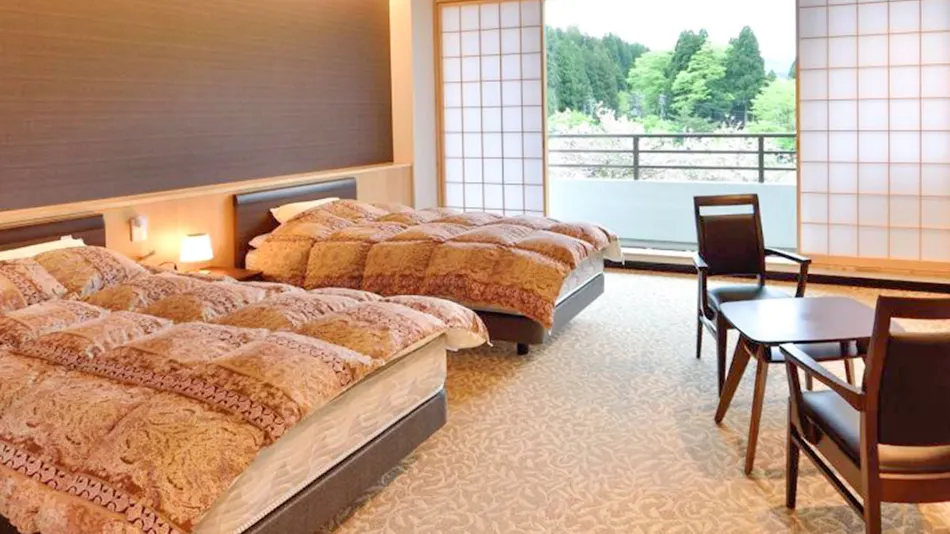 Maruoka Onsen Takekurabe