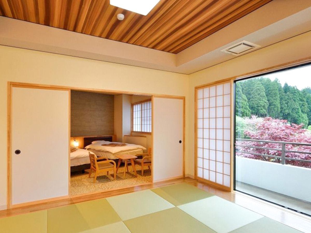 Maruoka Onsen Takekurabe