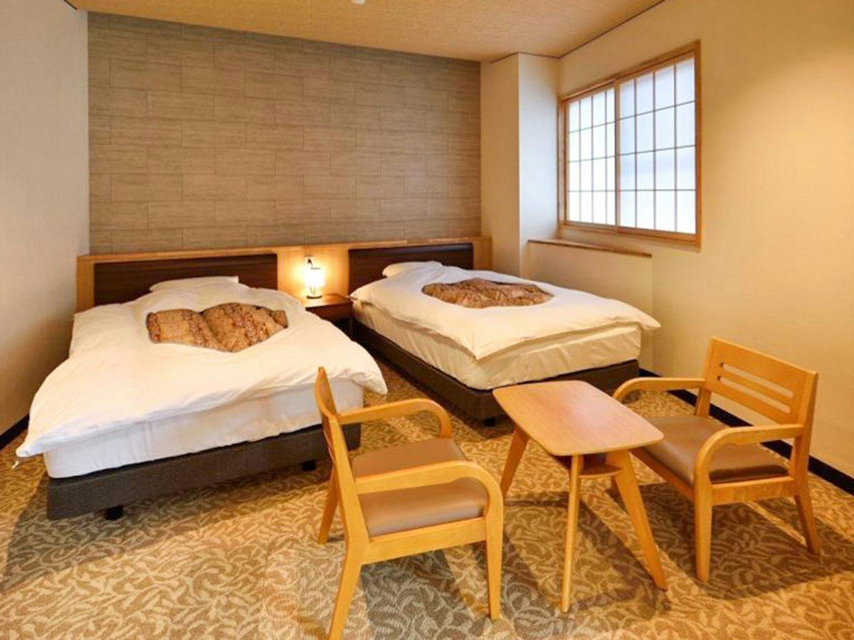 Maruoka Onsen Takekurabe
