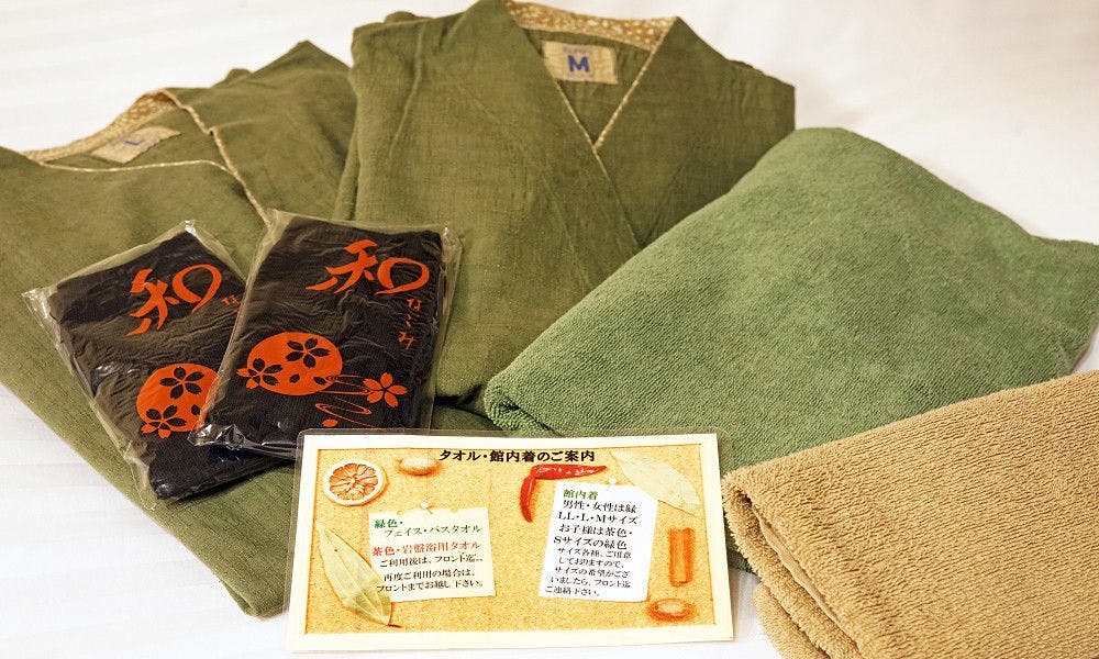 กรุณาสวมชุดยูกาตะภายในบริเวณที่พัก