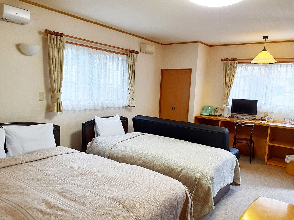 Sunmore Inn - Room Only Accommodation