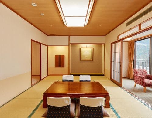 12畳の広々とした和室