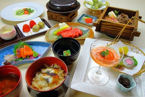 Masakan Gaya Kaiseki 02 (Gambar)