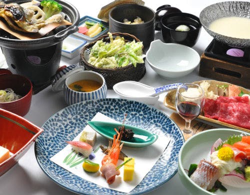 信州の旬菜を用いた会席風料理