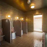 ห้องอาบน้ำขนาดใหญ่ในร่ม