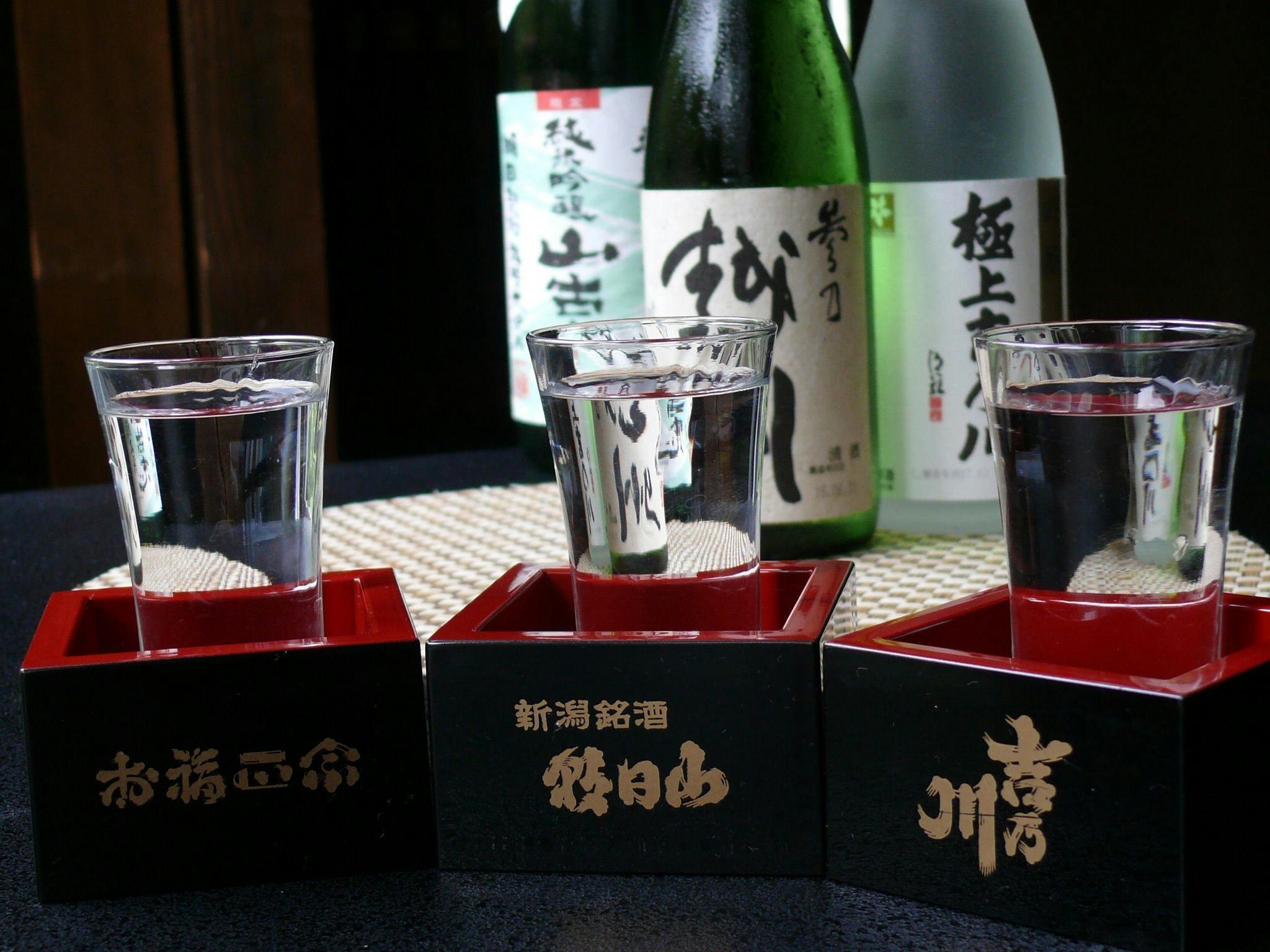 นี่คือสาเกญี่ปุ่นที่แนะนำใน 3 สถานที่น้ำพุร้อนโยโมกิฮิระ