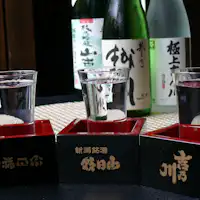 นี่คือสาเกญี่ปุ่นที่แนะนำใน 3 สถานที่น้ำพุร้อนโยโมกิฮิระ