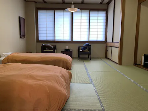 อาคารฝั่งตะวันออก ห้องพักสไตล์ญี่ปุ่นและตะวันตก