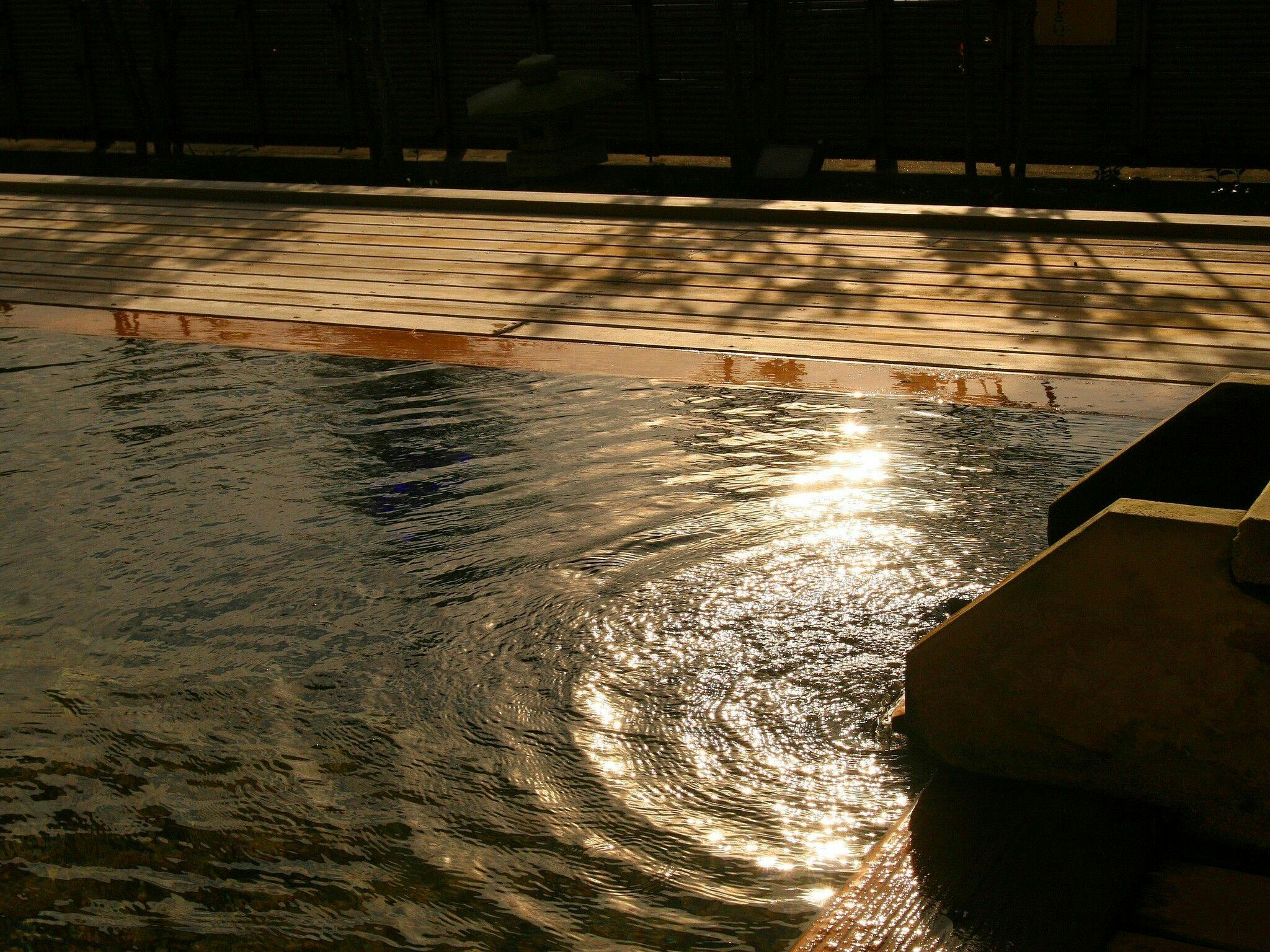 สัมผัสนุ่มลื่น พร้อมคุณสมบัติช่วยบำรุงผิวให้ชุ่มชื้น