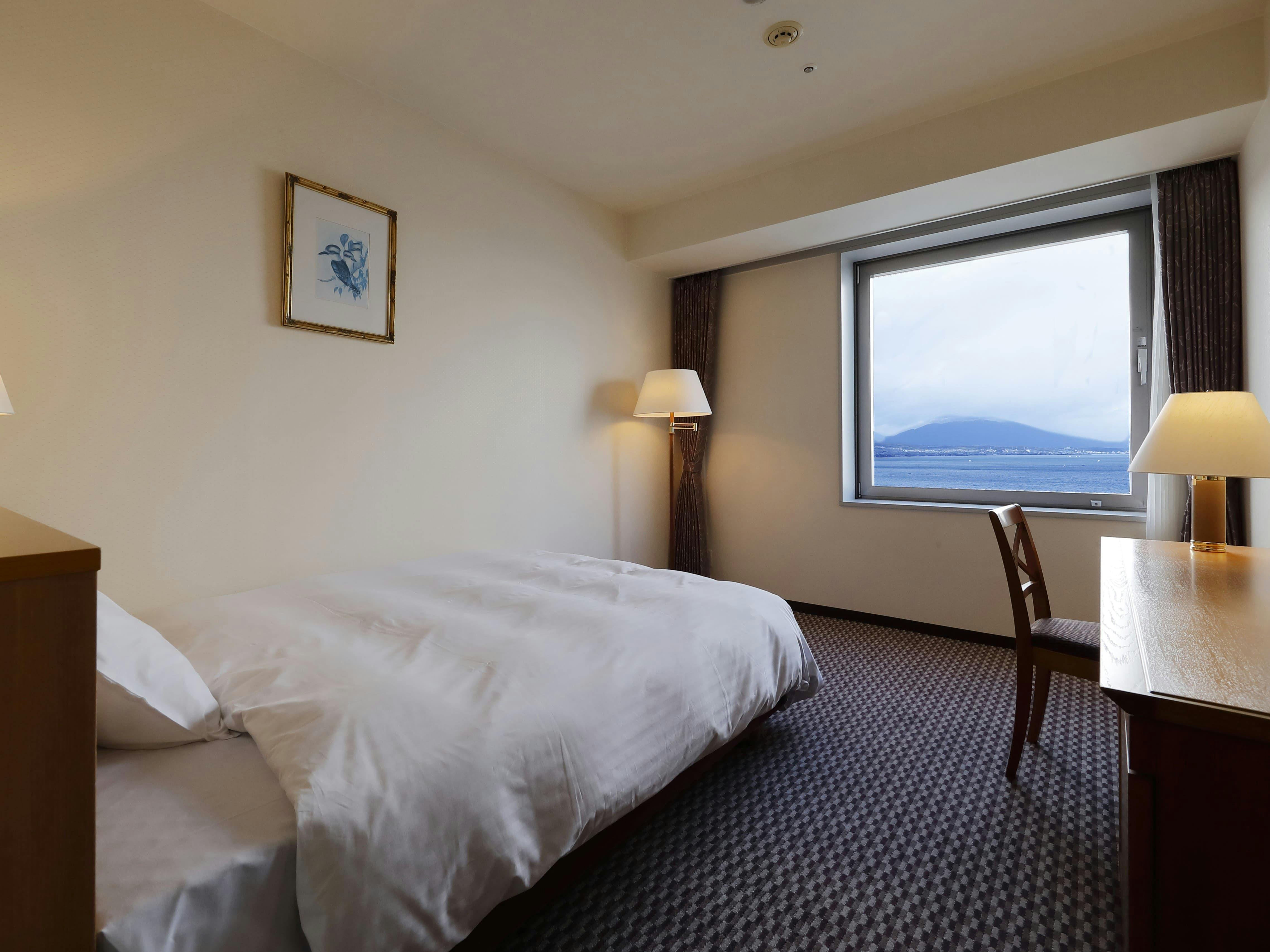 Kamar Single Pemandangan Danau