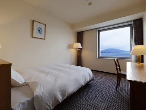 Kamar Single Pemandangan Danau