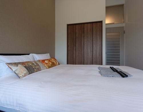 ダブルルーム　１８平米