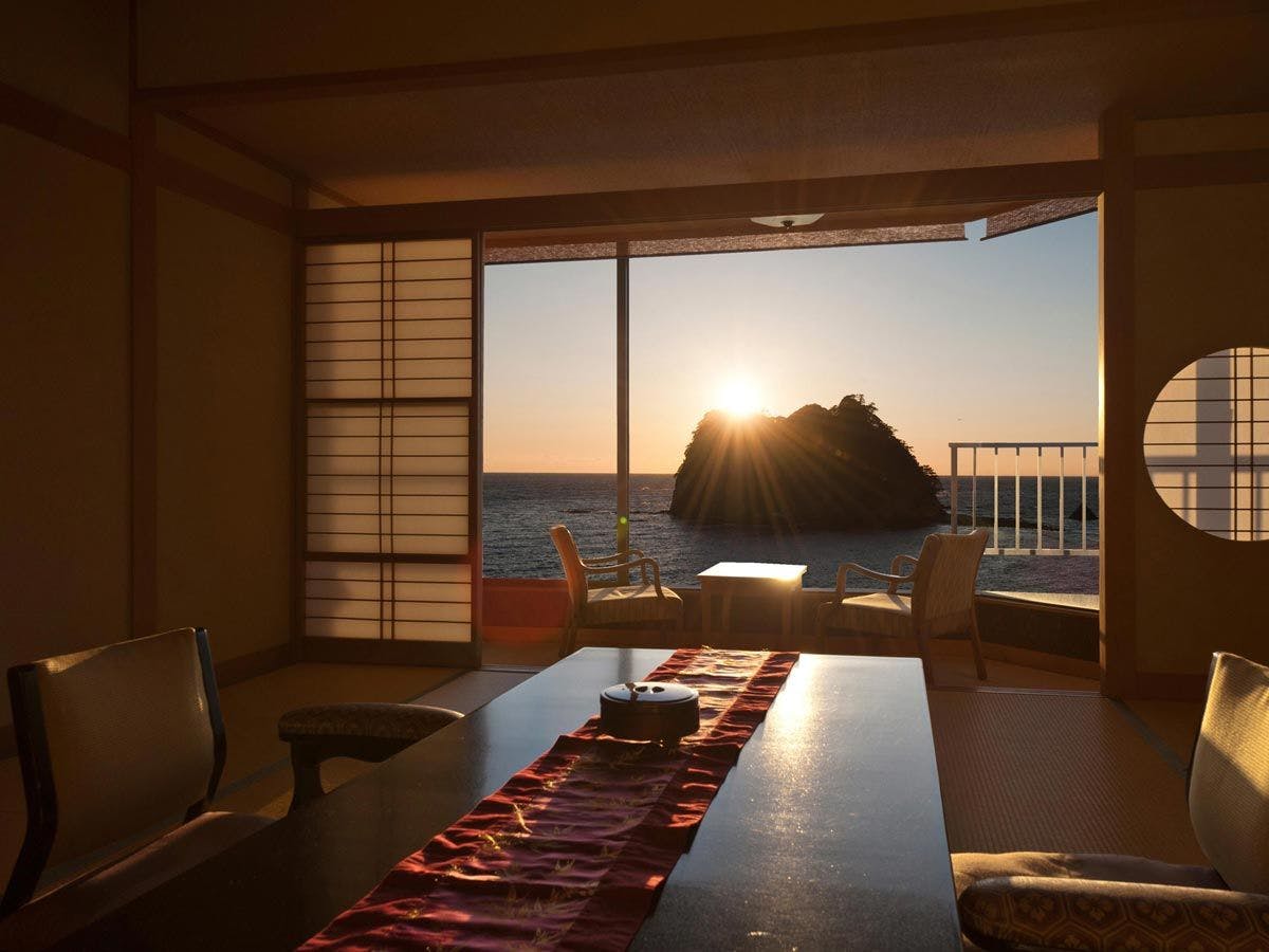 Seiryu Seaside Sunset Onsen Ryokan