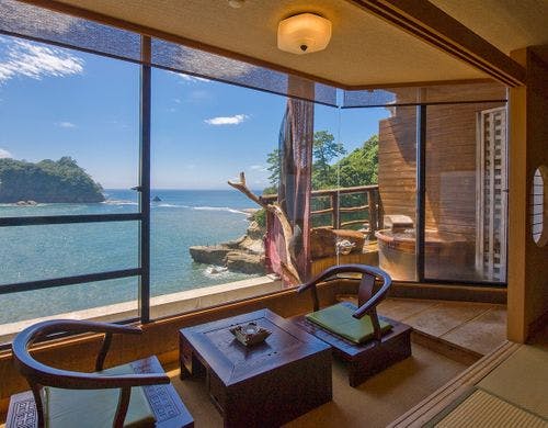 ■清しい海を堪能［絶景露天風呂付き和室］