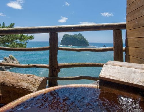 ■水平線を見渡す［絶景露天風呂付き和室］