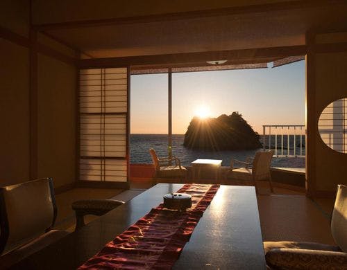 ■西伊豆の夕陽［ジュニアスイート和室］