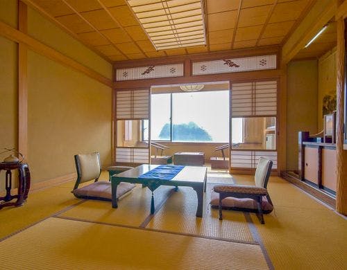 ■窓に広がる景色［スタンダード客室］