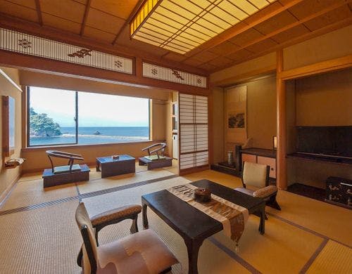 ■窓に広がる景色［スタンダード客室］