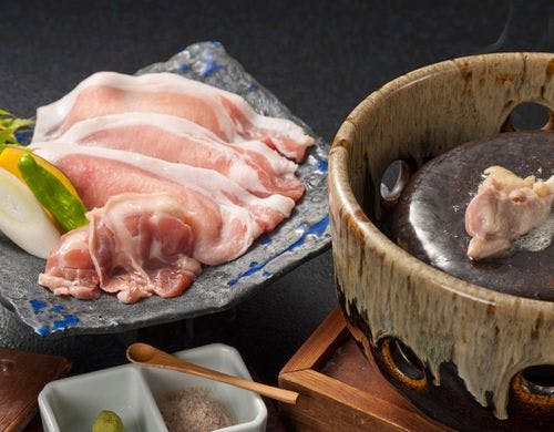 ■静岡ブランド豚LYB豚と天城軍鶏の石焼き