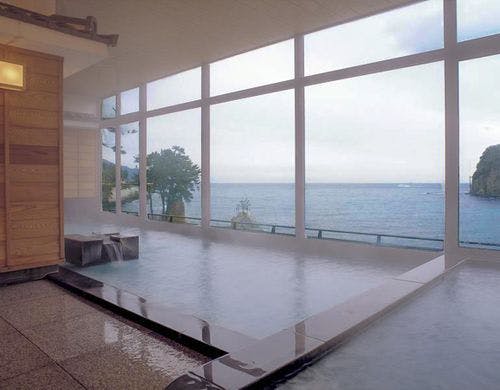 ■西伊豆の大自然を望む［展望大浴場］