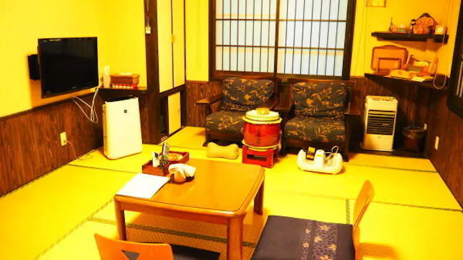Yamadayu Onsen Ryokan: The Inn with Cloudy Hot Spring Water from the Source
