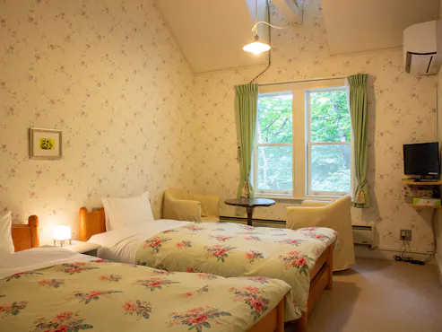 *【ตัวอย่างห้องพักแบบเตียงคู่สไตล์ตะวันตก】