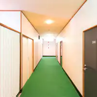 ทางเดินหน้าห้องพัก