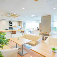 Hubs Cafe ชั้น 1 เป็นสถานที่ที่ผู้คนหลากหลายมารวมตัวกัน