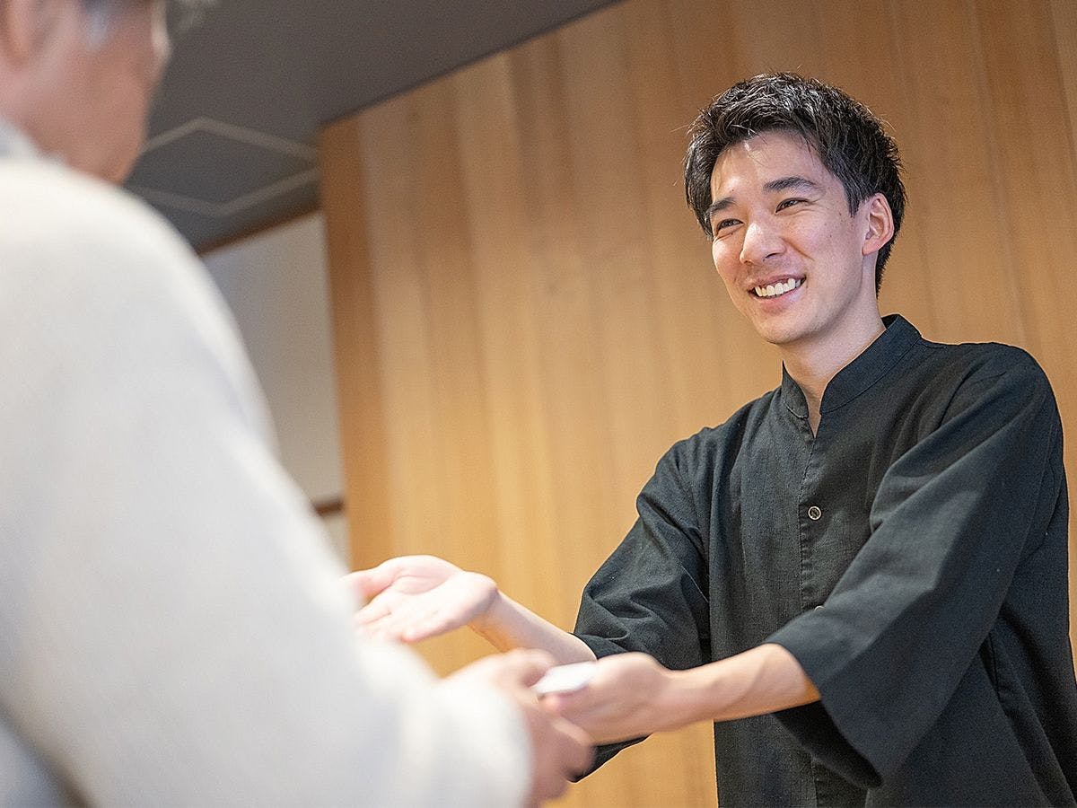 Kami akan membantu Anda untuk menginap dengan nyaman.