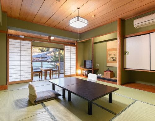 *【2階和室10畳＋6畳・2間続き】