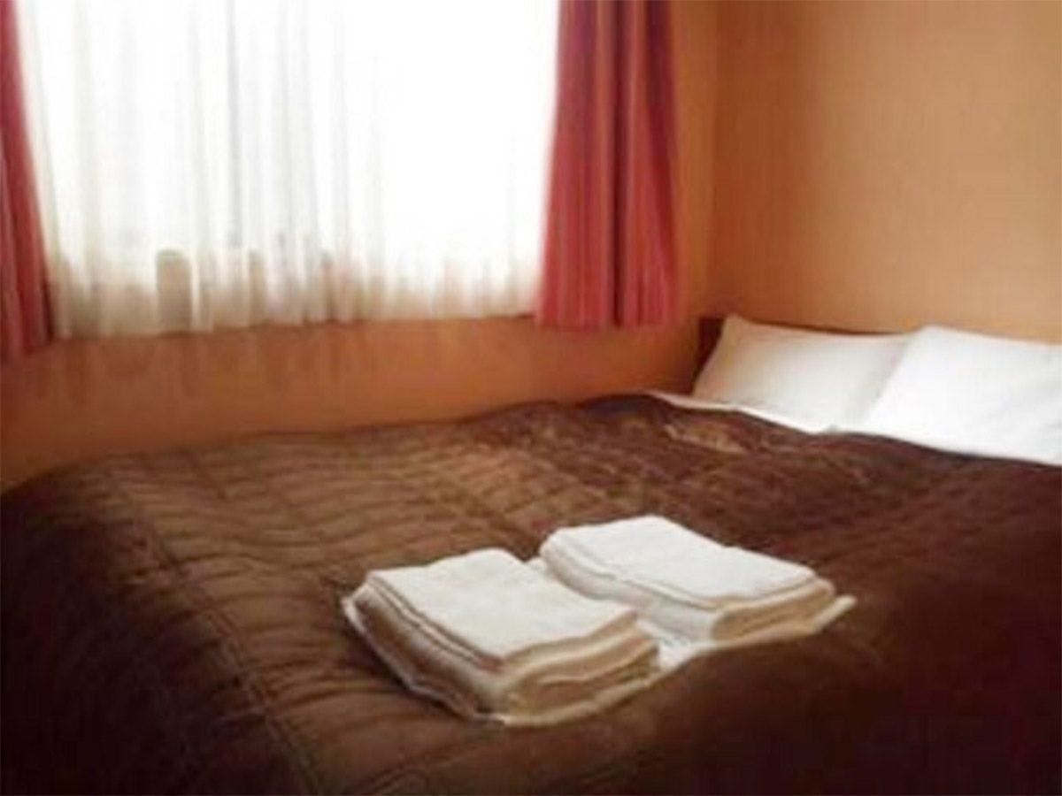 ห้องเตียงคู่สูบบุหรี่