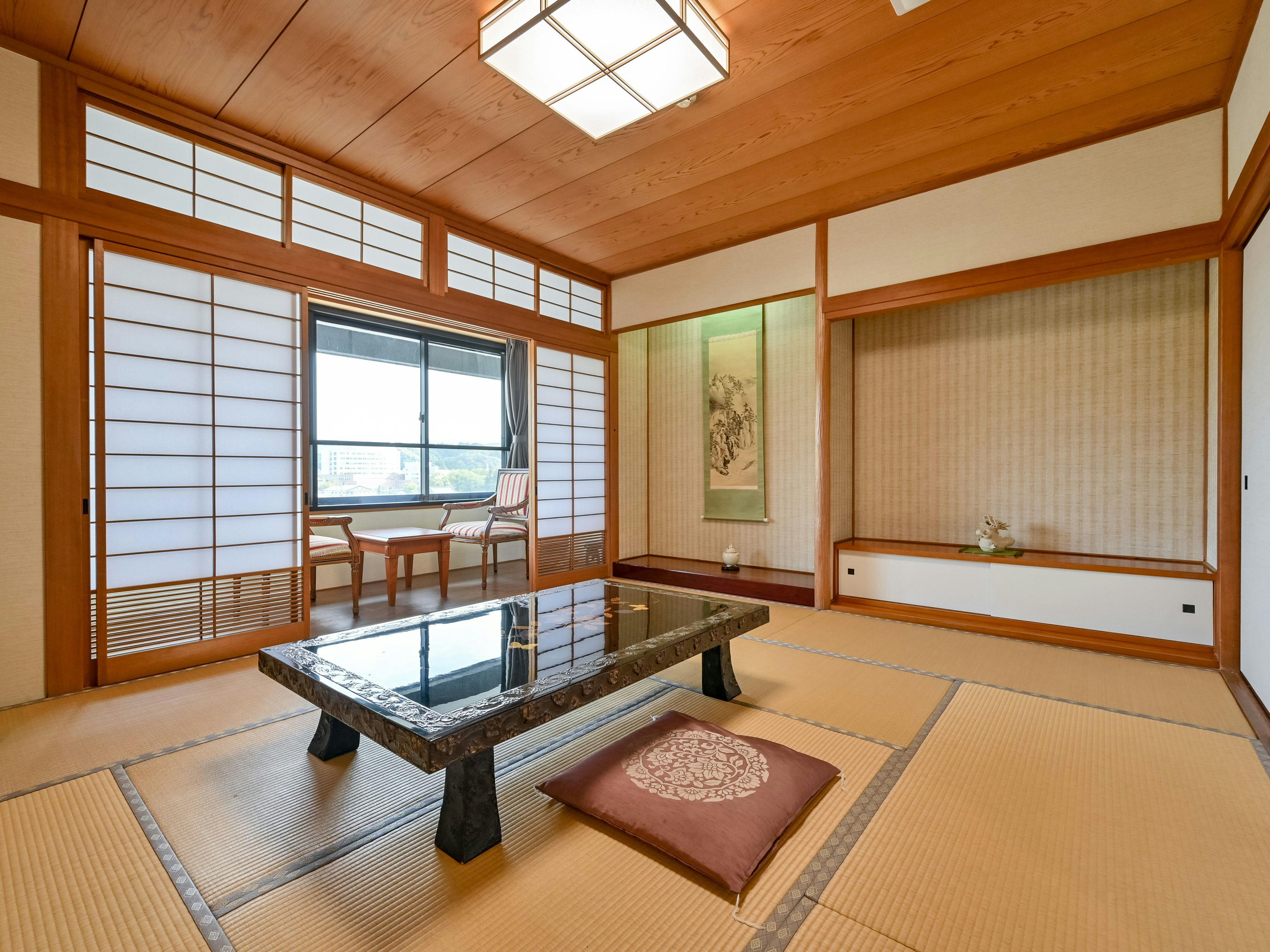 Hitoyoshi Onsen Nabeya (Formerly: Nabeya Main Building)
