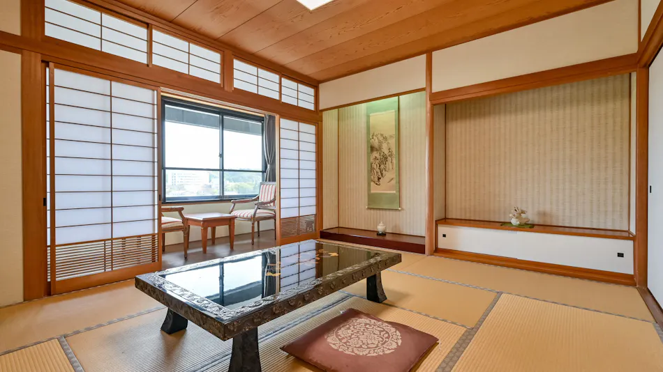 Hitoyoshi Onsen Nabeya (Formerly: Nabeya Main Building)