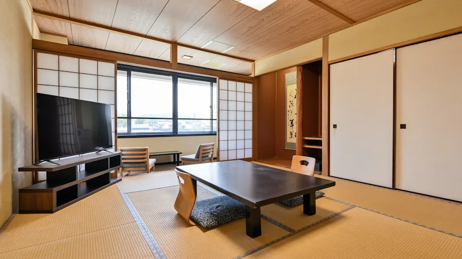 Hitoyoshi Onsen Nabeya (Formerly: Nabeya Main Building)