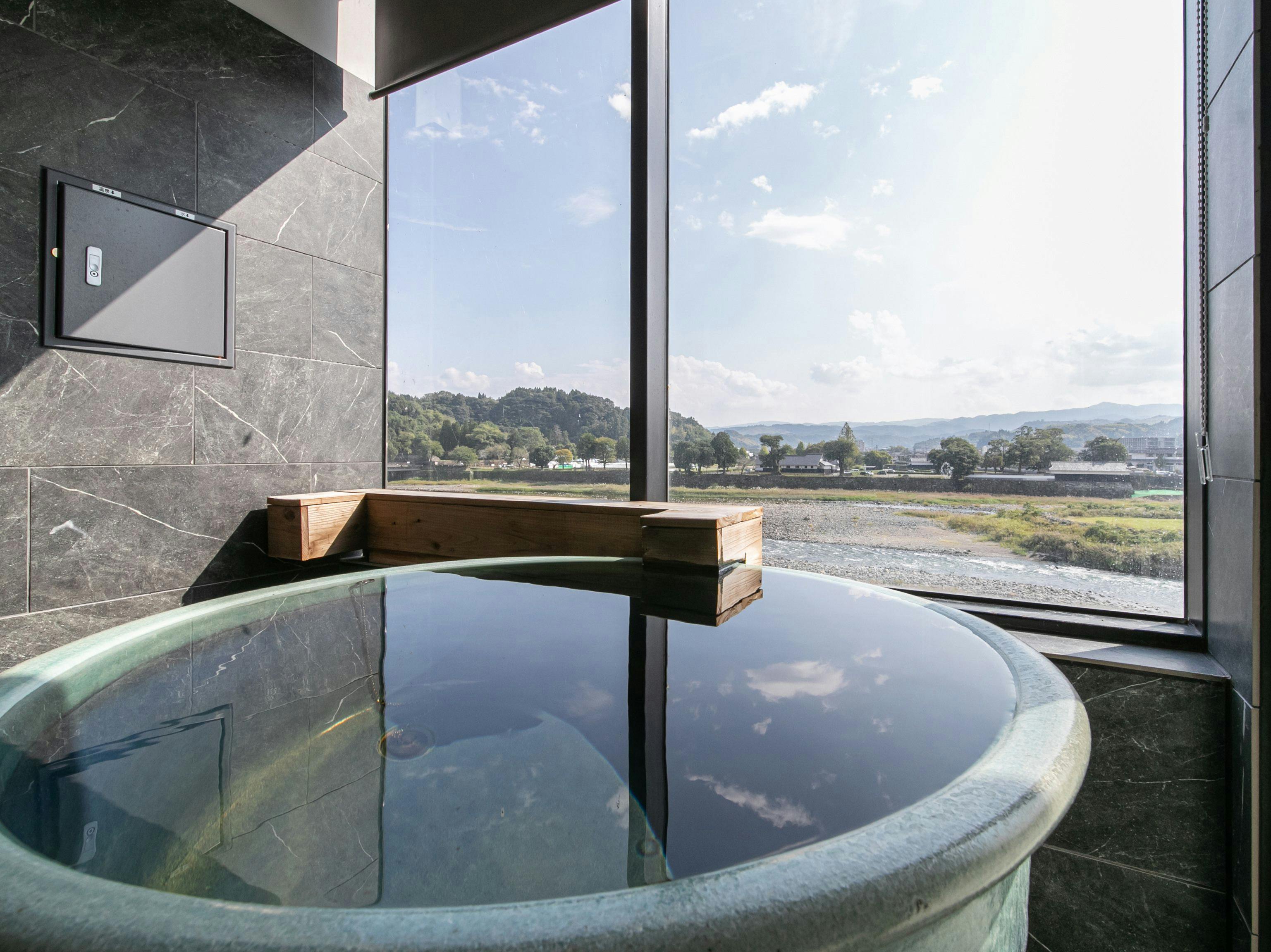 Hitoyoshi Onsen Nabeya (Formerly: Nabeya Main Building)