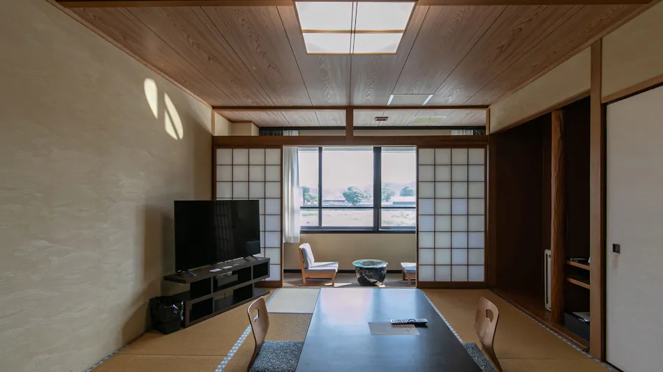 Hitoyoshi Onsen Nabeya (Formerly: Nabeya Main Building)