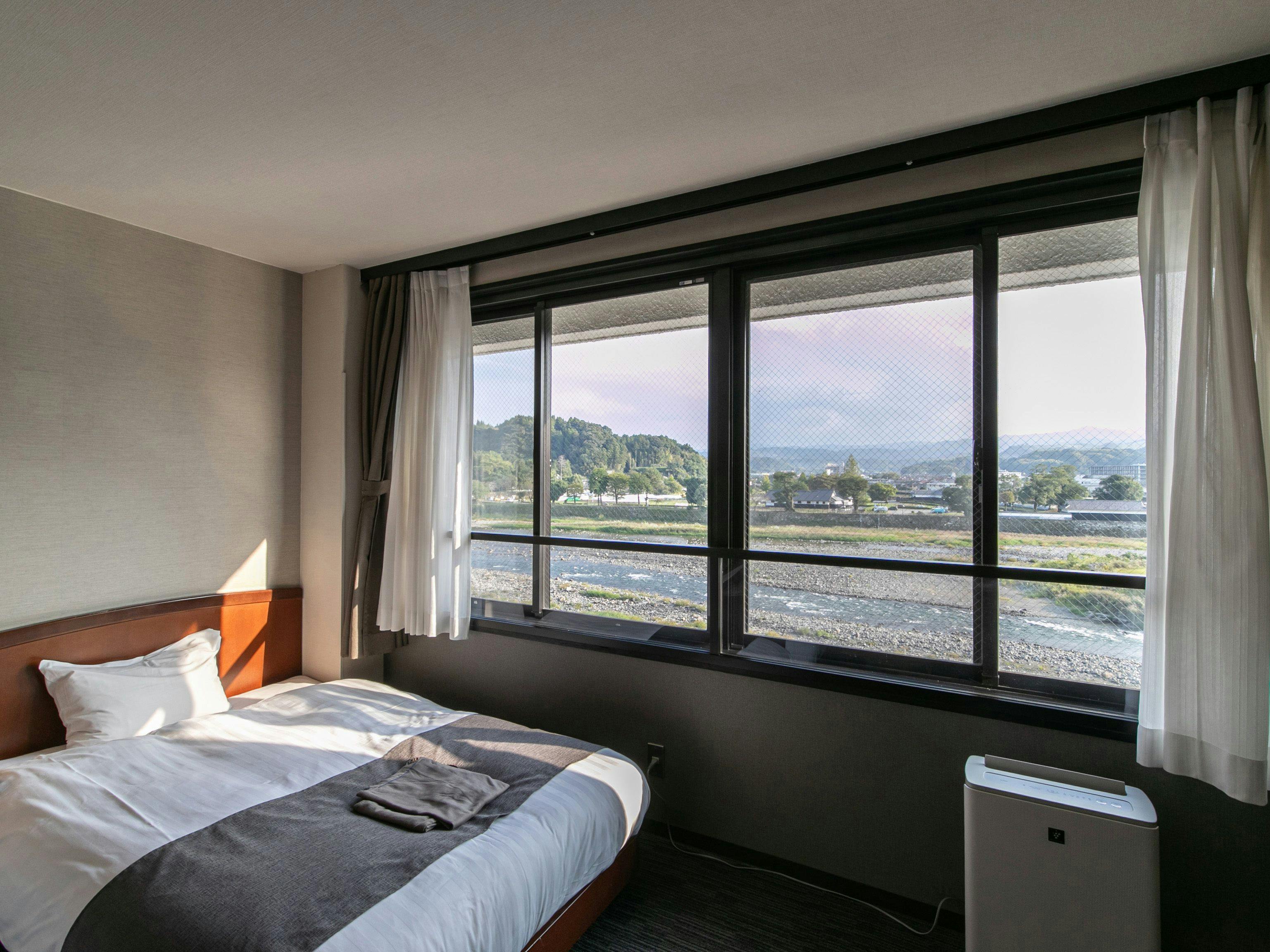 Hitoyoshi Onsen Nabeya (Formerly: Nabeya Main Building)