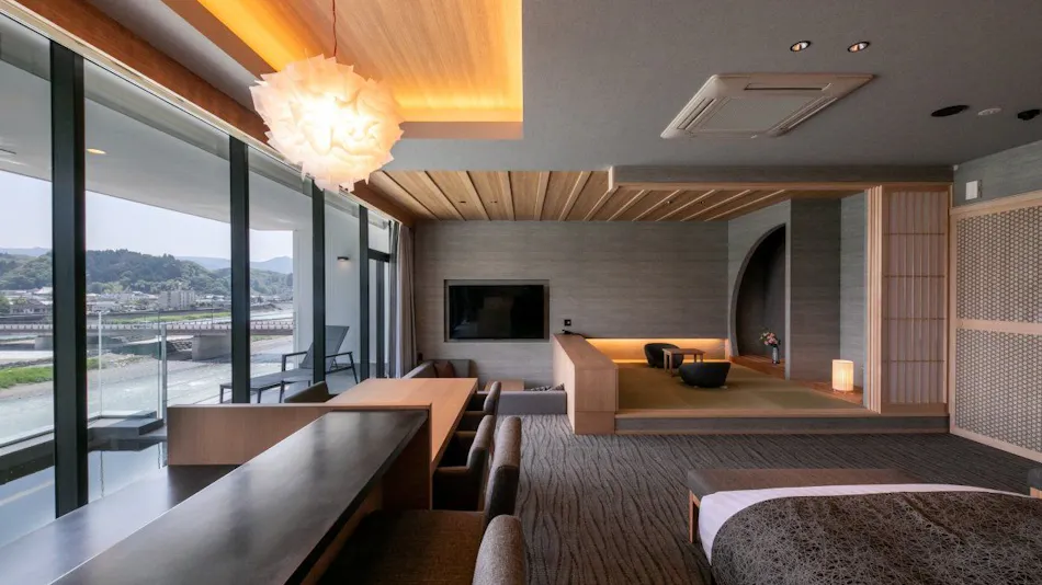 Hitoyoshi Onsen Nabeya (Formerly: Nabeya Main Building)