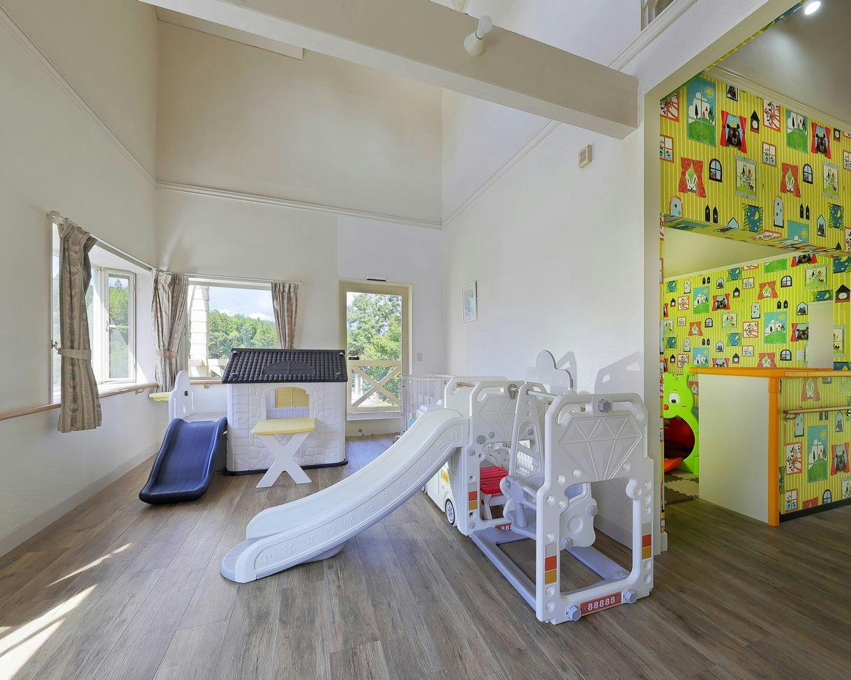 Resort Villa Takayama: A Forest Cottage Under a Starry Sky