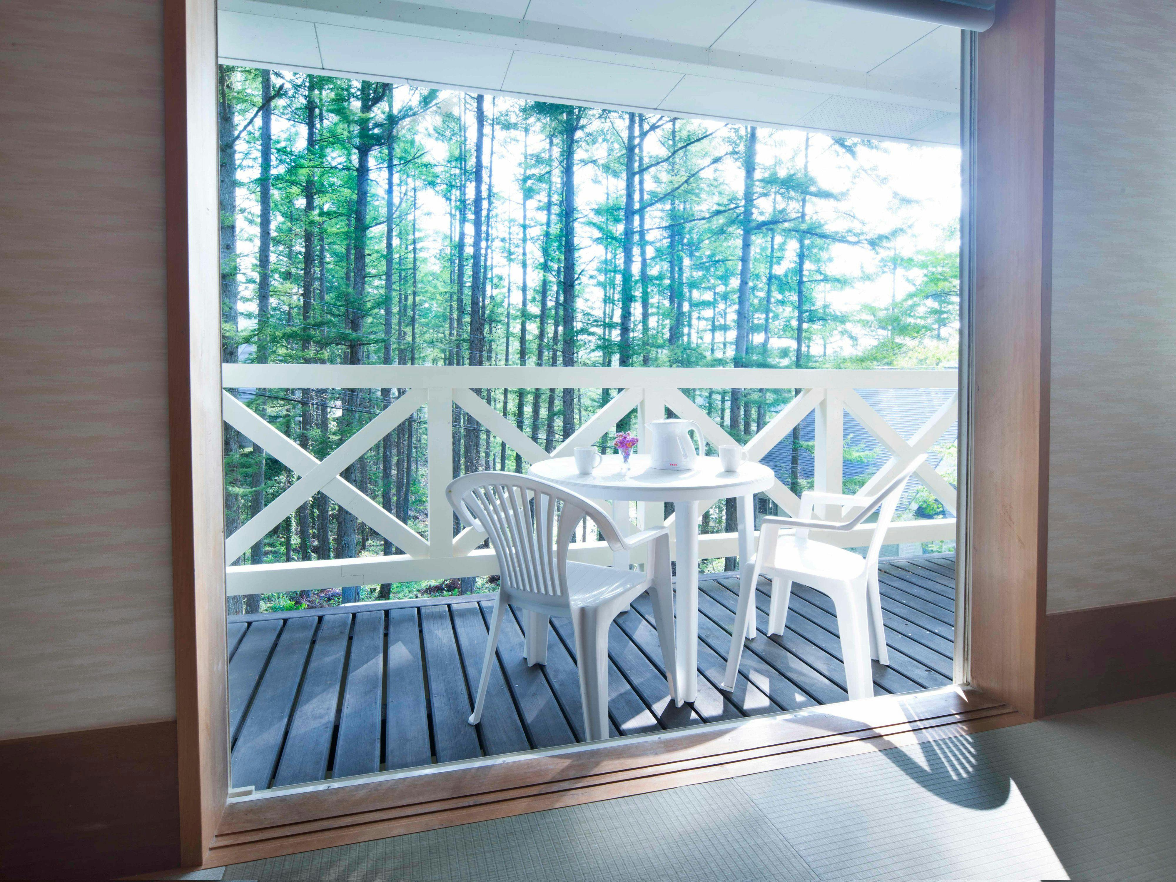 Resort Villa Takayama: A Forest Cottage Under a Starry Sky