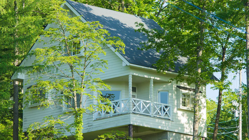 Resort Villa Takayama: A Forest Cottage Under a Starry Sky